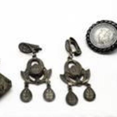 4 Pair of Earrings - Queen Elizabeth the Second Coin, Siam Sterling, Spain