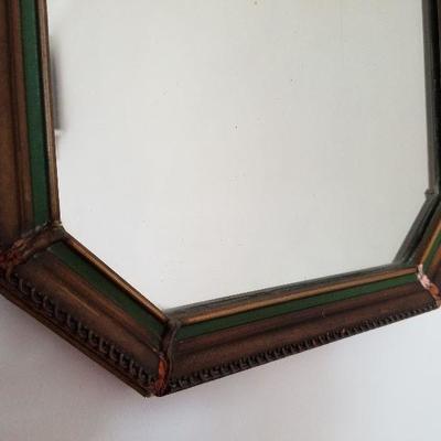 Close up picture of the wood - Nurre Mirror Lot # 15  