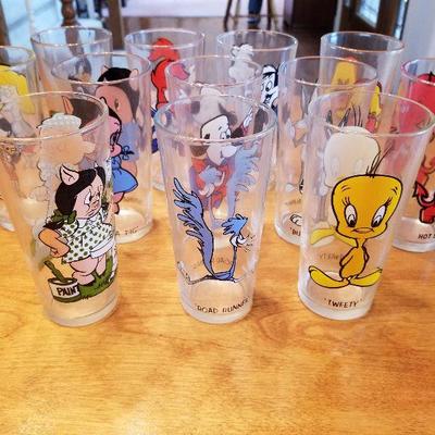 Different view of LOT # 36 Pepsi Looney Tunes Glasses from LOT # 36  
