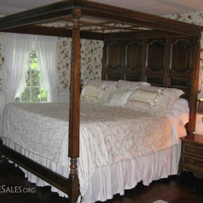 Brittany Heritage, Country French by Drexel - King Size with Panels & Canopy