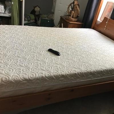 Posterpedic boxspring and mattress $600