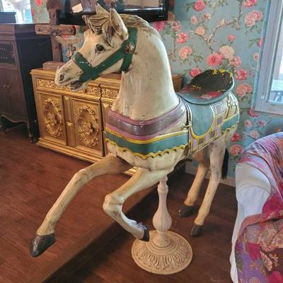 7300: Vintage Carousel Horse
Measures approx 62"x14"x58"