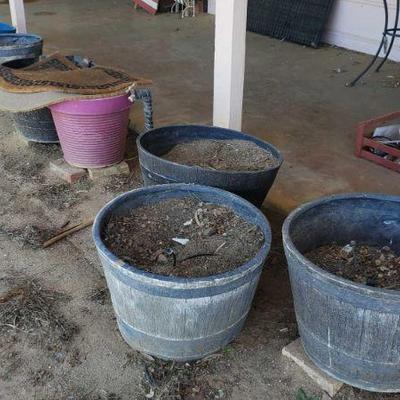 5030: 13 Barrel and Colored Planters
Barrels measure approx 23" x 16" and colored planters measure approx 15" x 17"