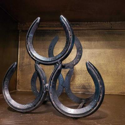 Horse Shoe Wine Holder
Horse Shoe Wine Holder