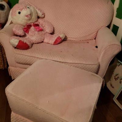 9501: Pink Plush Rocking Chair with Ottoman
Measures approx 48" x 31" x 41"