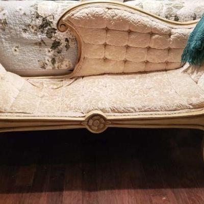 Vintage Bedroom Lounge
Measures approx 52" x 18" x 30"