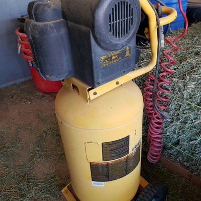 3520:DeWalt D55168 15 Gallon Air Compressor
DeWalt D55168 15 Gallon Air Compressor