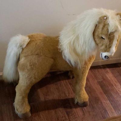 Battery Operated Toy Horse
Battery Operated Toy Horse Measures Approx 38"(H), 3'(L)