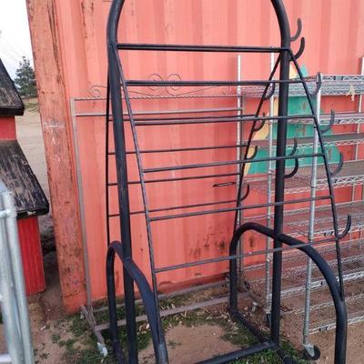 4304: Clothing Rack and Display Rack
Measures approximately 69" x 48" x 20" and 90" x 40" x 41"