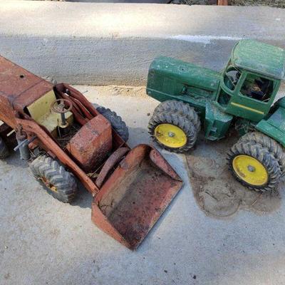 3507: 2 Metal Toy Tractors
2 Metal Toy Tractors