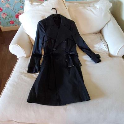 Theory Trench Coat size med
Size med