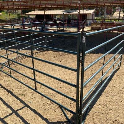 4002: 3) Behlen Country 12â€™ Panels and 1) Behlen 12â€™ Pass Through Panel
3) Behlen Country 12â€™ Panels and 1) Behlen 12â€™ Pass...