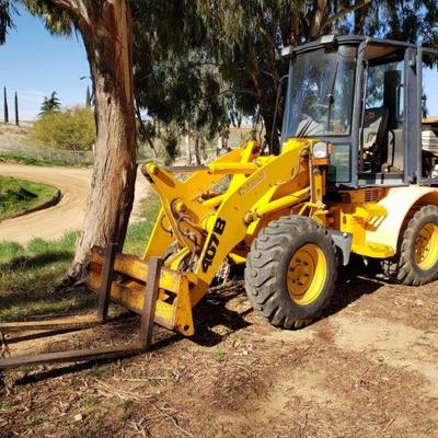 50: 1998 JCB 407B with Fork Lift Attachment
VIN: SLP407ALWE0755840