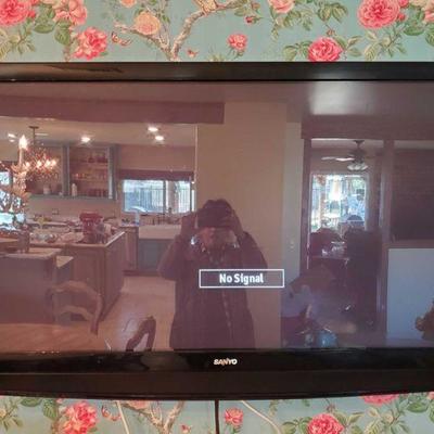 6802: Sanyo 50" TV with Wall Mount
Model number- DP50749
