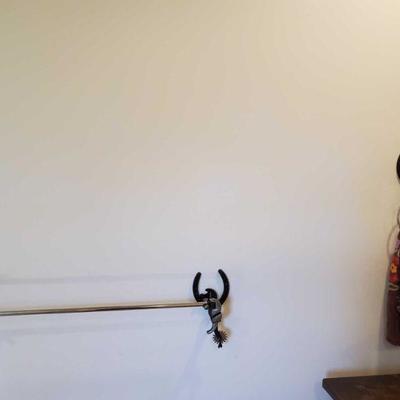 6003: Towel Racks made out of Horseshoes and Spurs
Towel racks