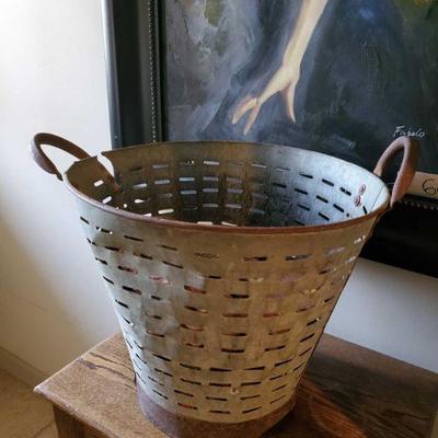 60065: Antique Metel Bucket
15" tall