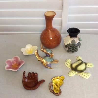 MVP090 Hawaiian Themed Ceramic Collectibles 
