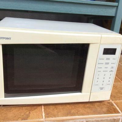 MVP089 Hotpoint Microwave Oven
