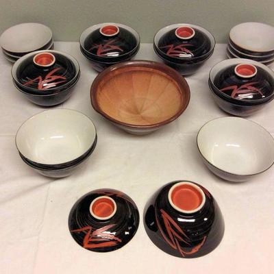 MVP041 Gorgeous Japanese Ceramic Bowls With Lids
