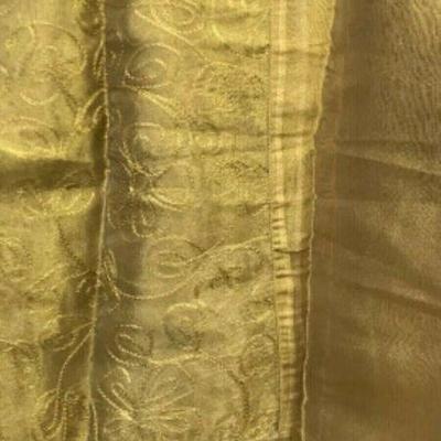 https://www.ebay.com/itm/124082620279 SM3029: HOLIDAY PACK MANOR SHEER GOLD TABLECLOTH AND 6 PLACEMATS