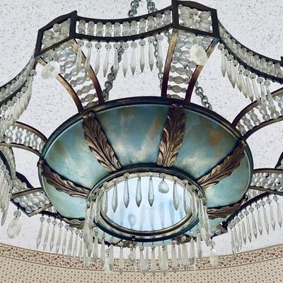 Absolutely gorgeous antique chandelier from the Bakerâ€™s Hotel! ;) itâ€™s quite an impressive statement piece! 
