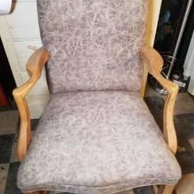Accent Chair with Cloth Material and Wheels