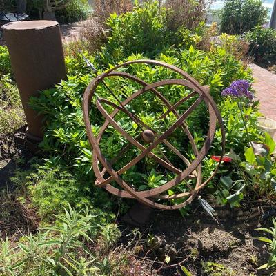 Garden art sculpture