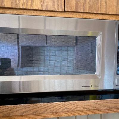 GE Profile Spacemaker Microwave