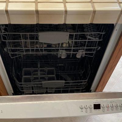 Need window coverings or a gently used appliance? All appliances and fixture are for sale at bargain prices!
Bosch dishwasher