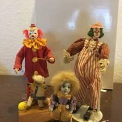 3 vintage clowns