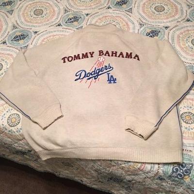 Tommy Bahama Dodgers sweater  detail
