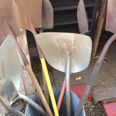 Large Shovel Lot 8 Pcs