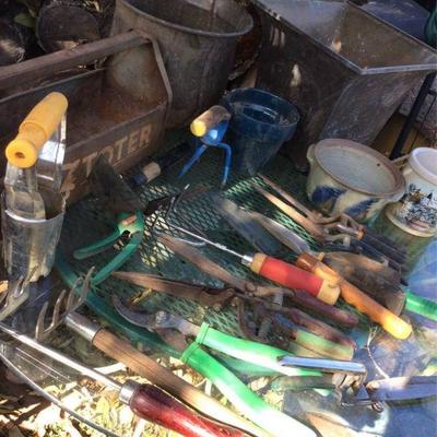Large Lot Garden Tools 7 Pcs