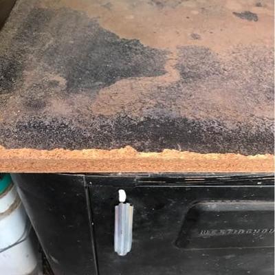 Small WESTINGHOUSE Old Metal Ice Box Cabinet