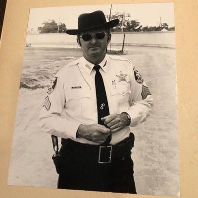 Sheriff
Deputy
Police
First Responder
Photograph