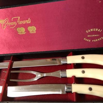 Carving Set of Knives
Utensils
Kitchenware