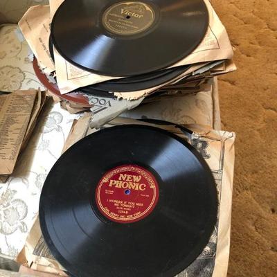 78 RPM records Banner, Victor, Bell, Vocation, New Phonic, Emerson Labels Approximately 60