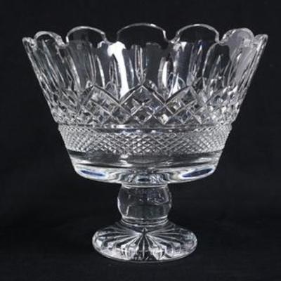 1075	SIGNED JIM O LEARY WATERFORD SOCIETY 2002  CRYSTAL LIMITED EDITION LARGE COMPOTE 50 OF 500, 9 7/8 IN DIAMETER  8 7/8 IN H 
