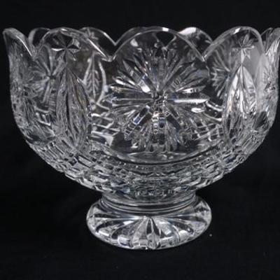 1080	WATERFORD CRYSTAL LARGE LIMITED EDITION CENTER PIECE BOWL SIGNED JIM O LEARY 147 OF 4500, 10 IN DIAMETER, 8 IN H 
