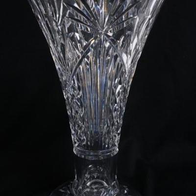 1077	WATERFORD CRYSTAL LIMITED EDITION LARGE VASE SIGNED O LEARY 15 OF 50, 14 IN H, 8 1/2 IN TOP DIAMETER 
