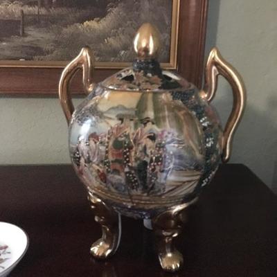 Asian sumatsu pot 