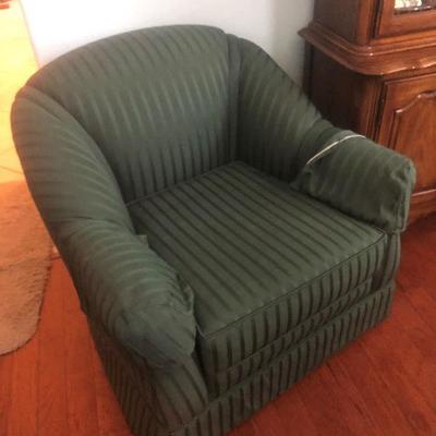 Green accent chair 	$100.00
