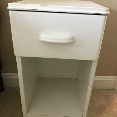 End table $40
13 1/2 X 14 X 27 1/2"
