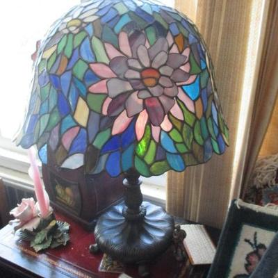 HSN~QVC Shopper 
TONS! Of New Stained Glass Lamps 
