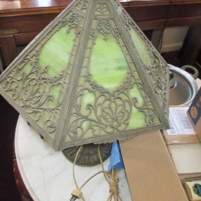 GREEN SLAG GLASS PANEL LAMP 