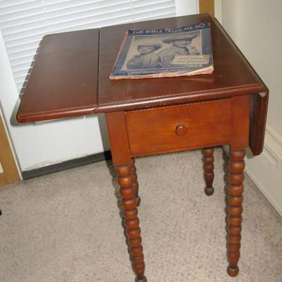 Spindle leg table with drop sides and drawer  BUY IT NOW $ 55.00