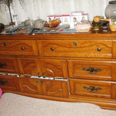 Long dresser    BUY  IT NOW  $ 75.00   MATCHING CHEST AVAILABLE 
