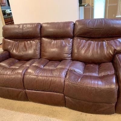 Leggett & Platte reclining couch. Will pre-sell $450  call or tex 817-507-7757 