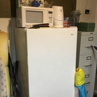 Microwave, Water Filter, Kenmore Upright Frost Freezer (Model 253.9282010)