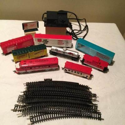HO Scale Electric Train Set